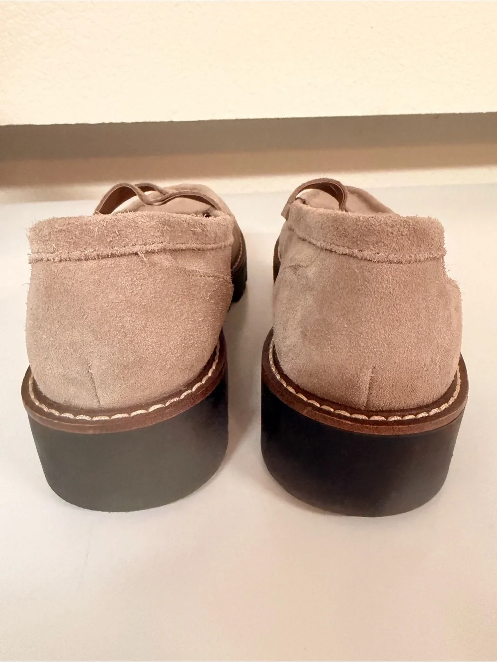 House of Harlow 1960 Women's Shoes Sz 8.5 Suede Penny Loafers Neutral Stone